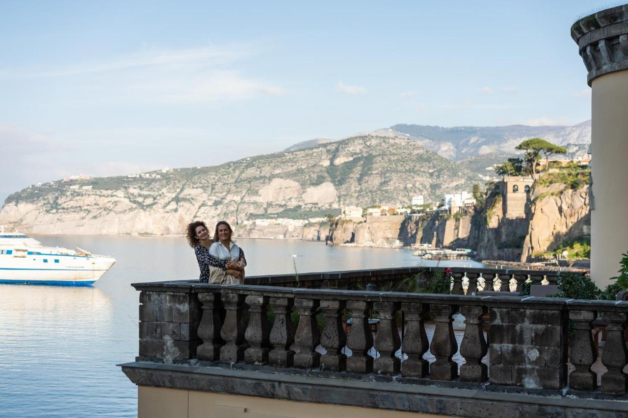 Marina Piccola 73 Bed & Breakfast Sorrento Bagian luar foto