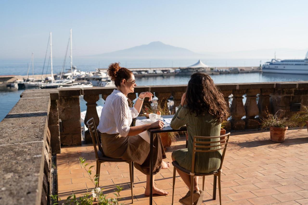 Marina Piccola 73 Bed & Breakfast Sorrento Bagian luar foto